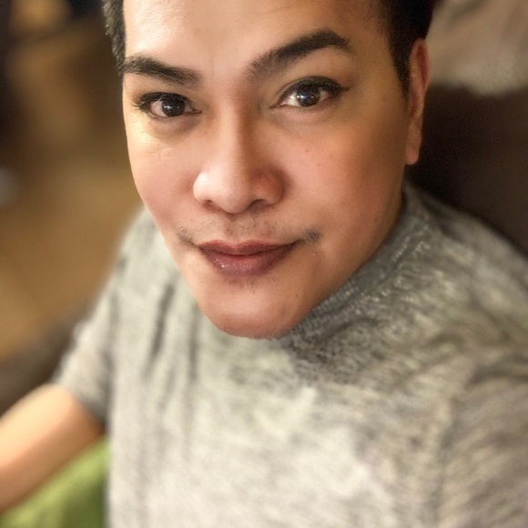 Meet your Posher, Alex - Picture 1 of 1